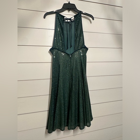 Cocktail/formal short dress - Picture 2 of 3